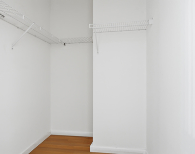 801 S Olive Avenue - Photo Thumbnail 12
