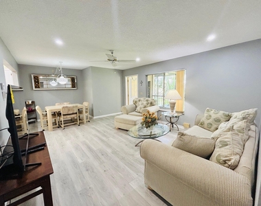 408 Pine Glen Lane - Photo Thumbnail 4