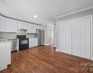 1933 Ebenezer Road - Photo Thumbnail 12