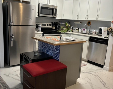 325 Andover - Photo Thumbnail 1