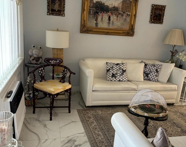 325 Andover - Photo Thumbnail 5