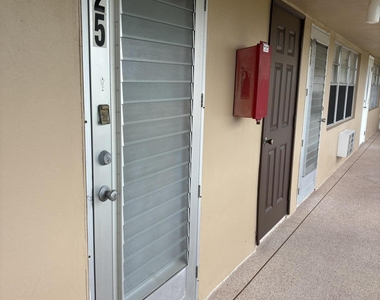 325 Andover - Photo Thumbnail 11