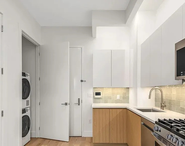 58 Vanderbilt Avenue - Photo Thumbnail 3