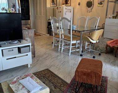 326 Andover - Photo Thumbnail 11