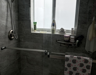 326 Andover - Photo Thumbnail 8