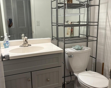 326 Andover - Photo Thumbnail 4