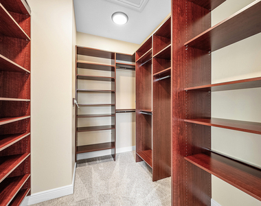 824 Virginia Garden Drive - Photo Thumbnail 11