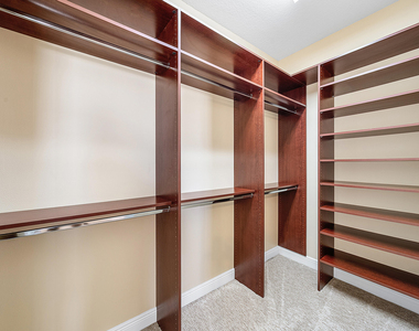 824 Virginia Garden Drive - Photo Thumbnail 15