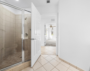 824 Virginia Garden Drive - Photo Thumbnail 5