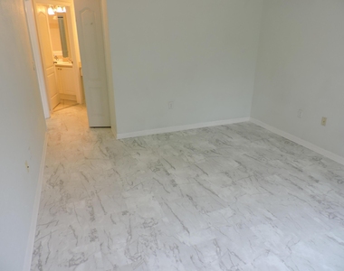 11032 Legacy Drive - Photo Thumbnail 13