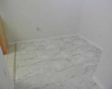 11032 Legacy Drive - Photo Thumbnail 9