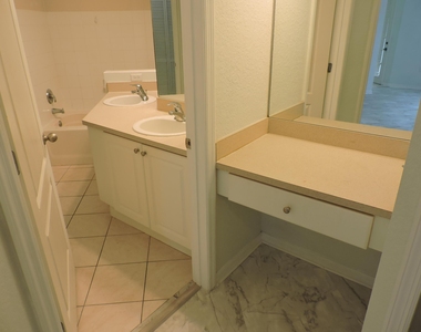 11032 Legacy Drive - Photo Thumbnail 15