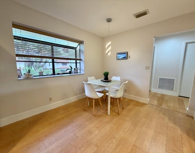 7935 La Mirada Drive - Photo Thumbnail 12