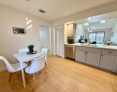 7935 La Mirada Drive - Photo Thumbnail 9