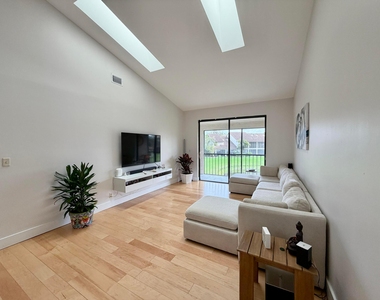 7935 La Mirada Drive - Photo Thumbnail 20