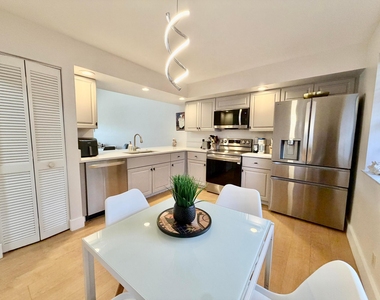 7935 La Mirada Drive - Photo Thumbnail 8