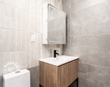 107 Moore Street - Photo Thumbnail 1