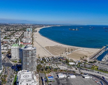700 E Ocean - Photo Thumbnail 16