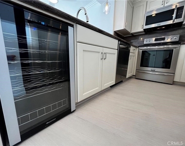700 E Ocean - Photo Thumbnail 33