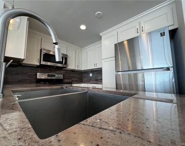 700 E Ocean - Photo Thumbnail 32