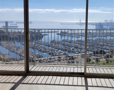 700 E Ocean - Photo Thumbnail 8