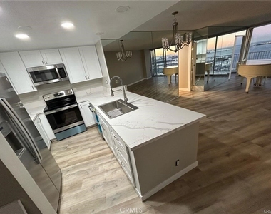 700 E Ocean - Photo Thumbnail 35
