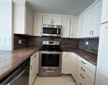 700 E Ocean - Photo Thumbnail 37