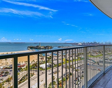 700 E Ocean - Photo Thumbnail 30