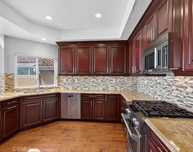 24902 Sea Crest - Photo Thumbnail 11