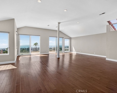 24902 Sea Crest - Photo Thumbnail 4