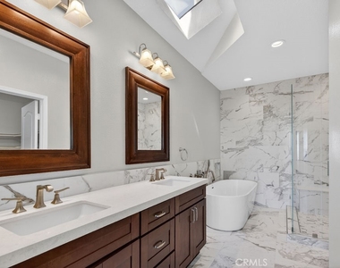 24902 Sea Crest - Photo Thumbnail 23