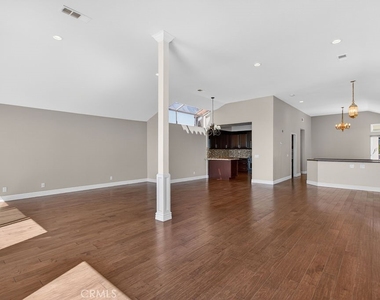 24902 Sea Crest - Photo Thumbnail 8