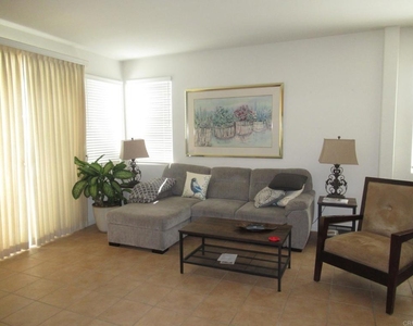 6033 Patmos Way - Photo Thumbnail 12