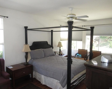 6033 Patmos Way - Photo Thumbnail 9