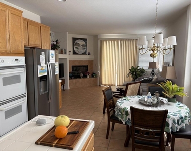 6033 Patmos Way - Photo Thumbnail 15