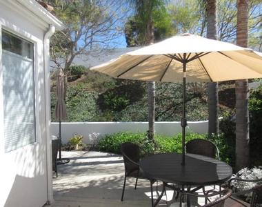 6033 Patmos Way - Photo Thumbnail 18