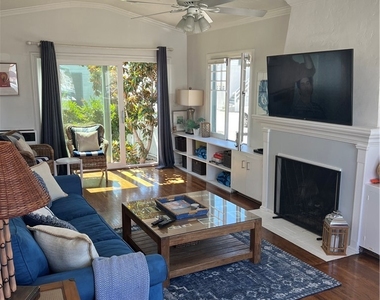 227 Apolena Avenue - Photo Thumbnail 12