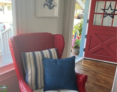 227 Apolena Avenue - Photo Thumbnail 14