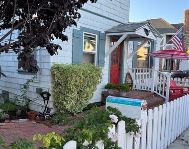 227 Apolena Avenue - Photo Thumbnail 4