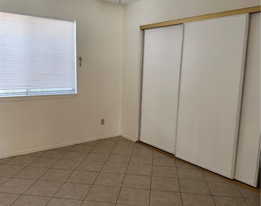16230 Sequoia Street - Photo Thumbnail 6