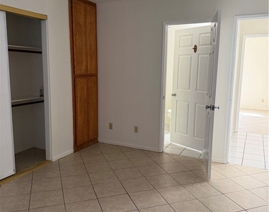 16230 Sequoia Street - Photo Thumbnail 7