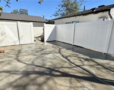17438 Horace Street - Photo Thumbnail 14