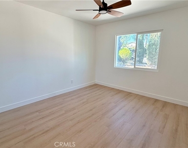 17438 Horace Street - Photo Thumbnail 8