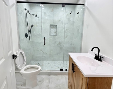 17438 Horace Street - Photo Thumbnail 7