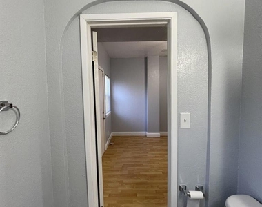1705 Linden St - Photo Thumbnail 18