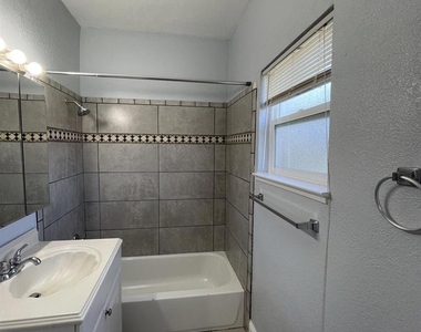 1705 Linden St - Photo Thumbnail 20