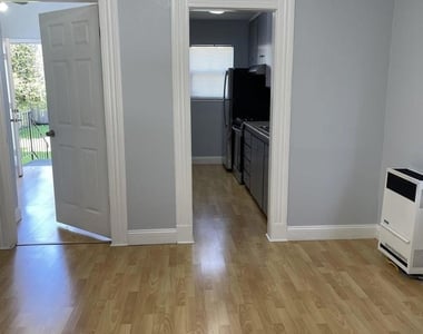 1705 Linden St - Photo Thumbnail 8