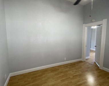 1705 Linden St - Photo Thumbnail 12