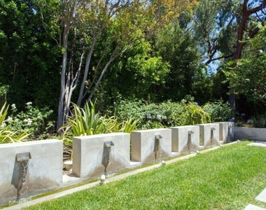 5470 Katherine Avenue - Photo Thumbnail 10