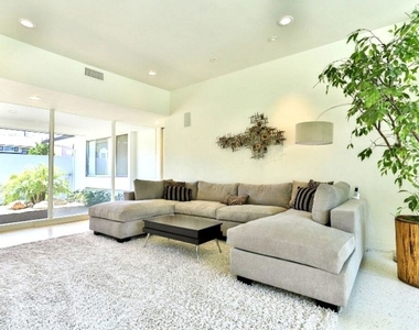 5470 Katherine Avenue - Photo Thumbnail 12